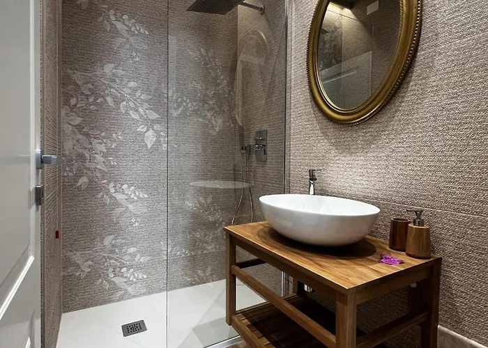 La Maison Coloniale E Zona Wellness Free Гостевой дом Кальяри